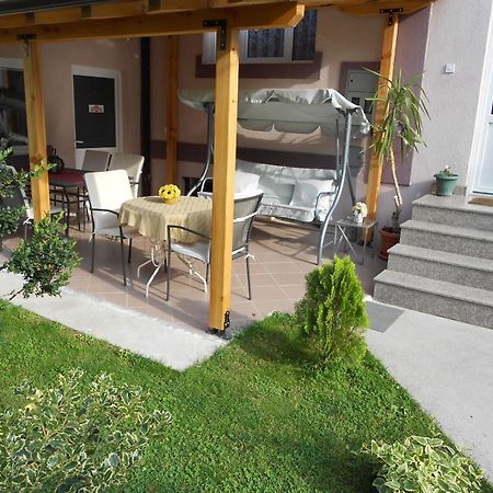 Guest House Via Bitola Bagian luar foto