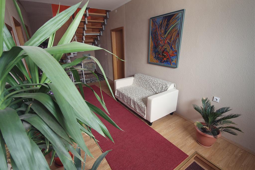 Guest House Via Bitola Bagian luar foto