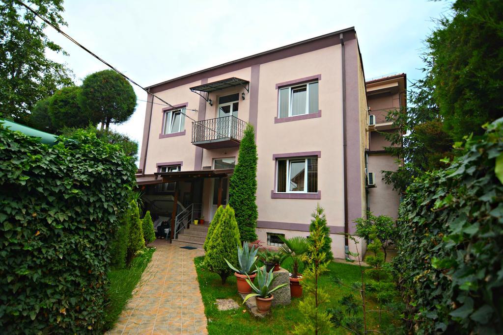 Guest House Via Bitola Bagian luar foto