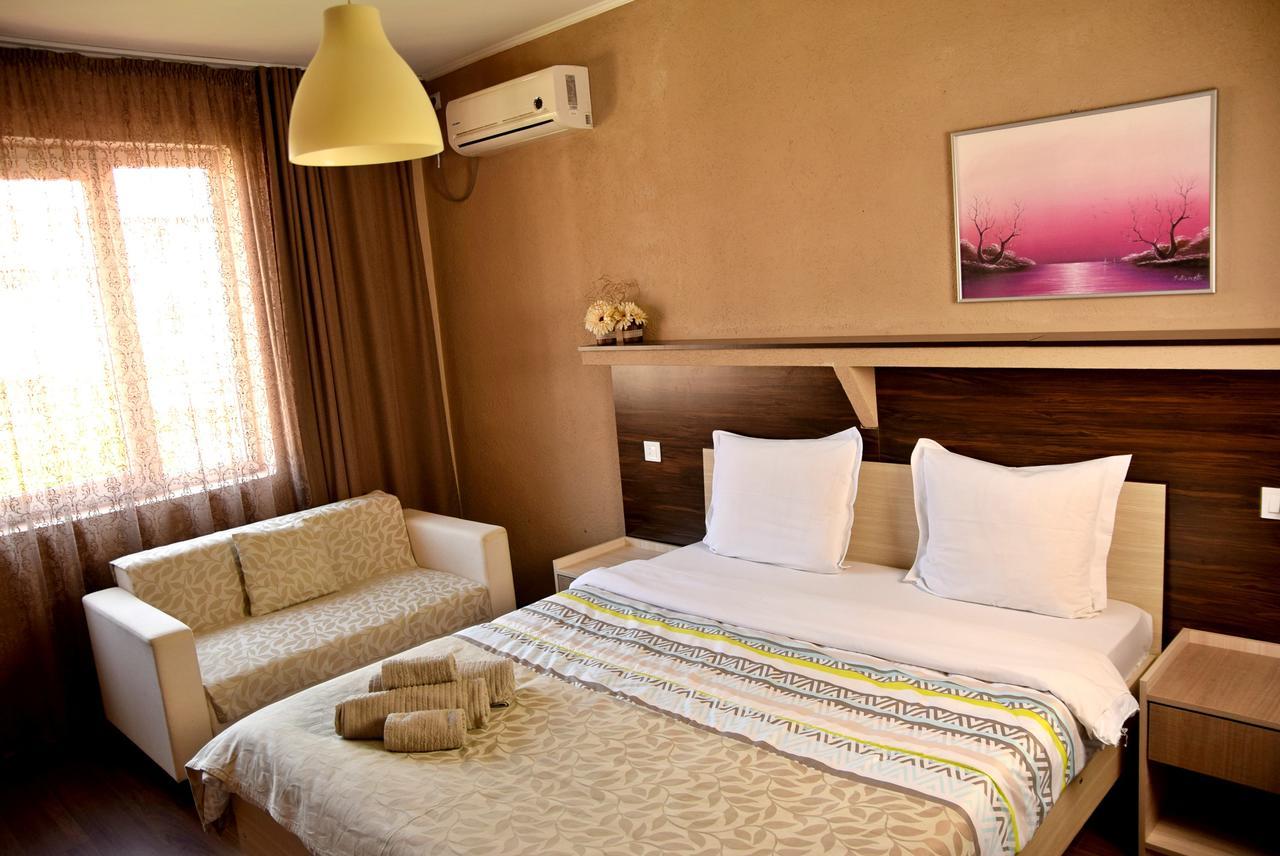 Guest House Via Bitola Bagian luar foto