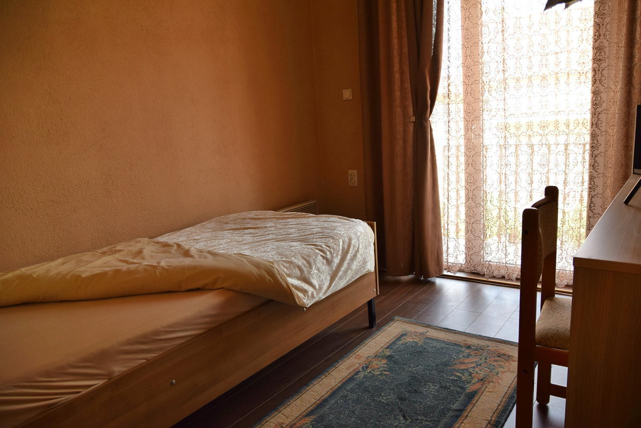 Guest House Via Bitola Bagian luar foto