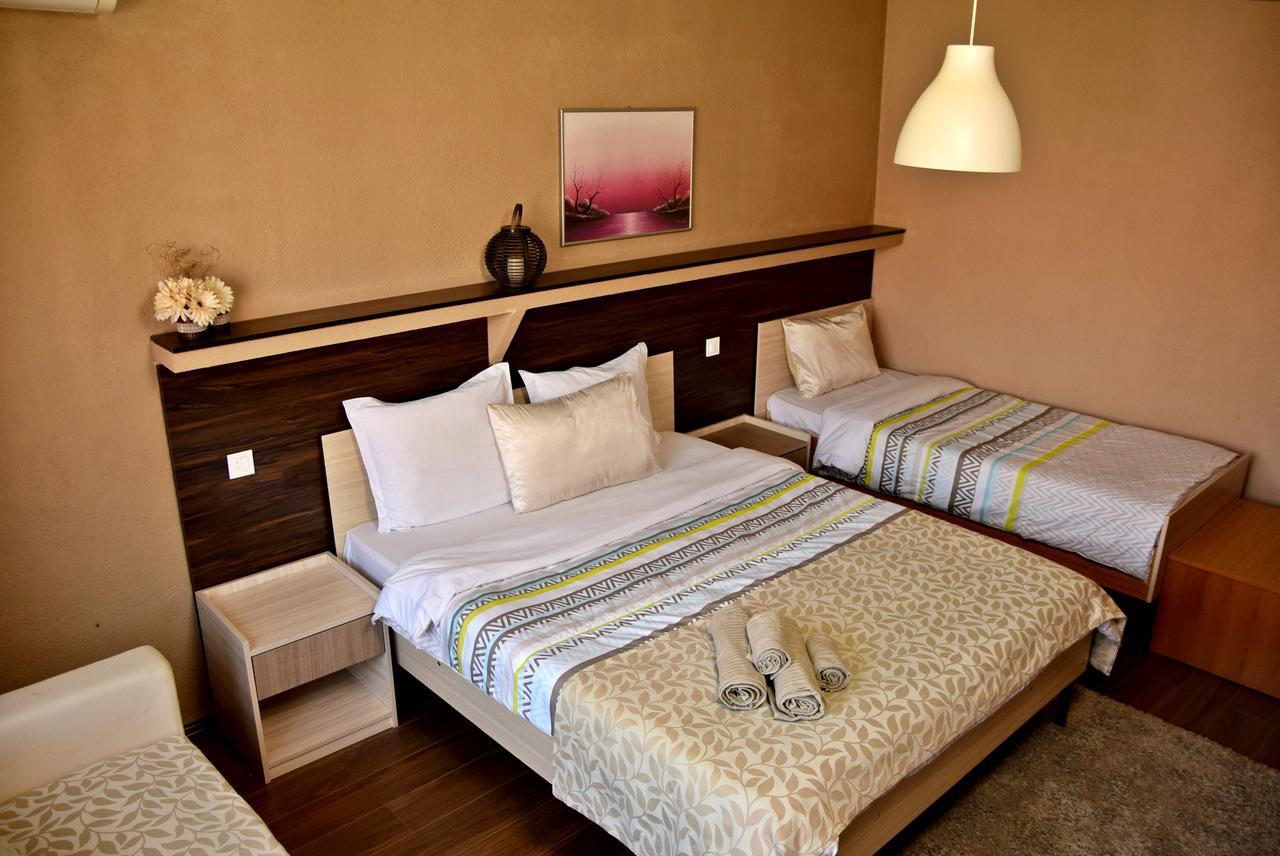 Guest House Via Bitola Bagian luar foto