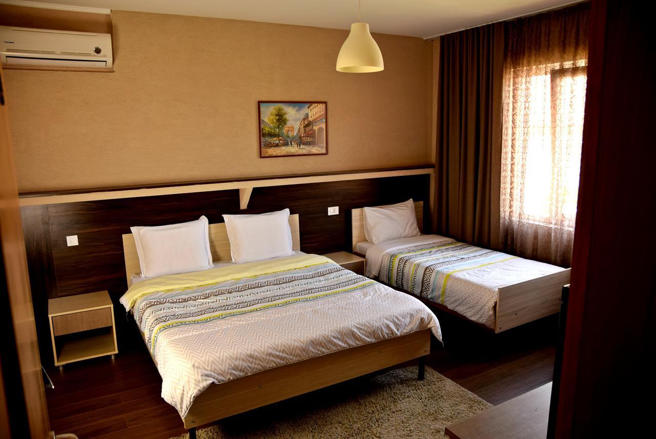 Guest House Via Bitola Bagian luar foto