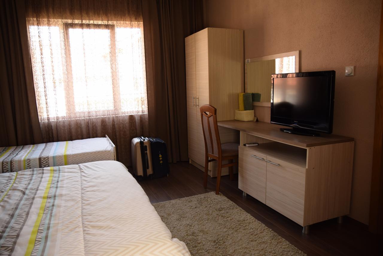 Guest House Via Bitola Bagian luar foto