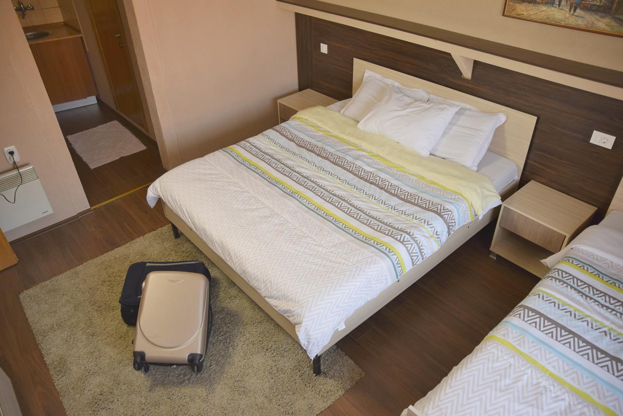 Guest House Via Bitola Bagian luar foto